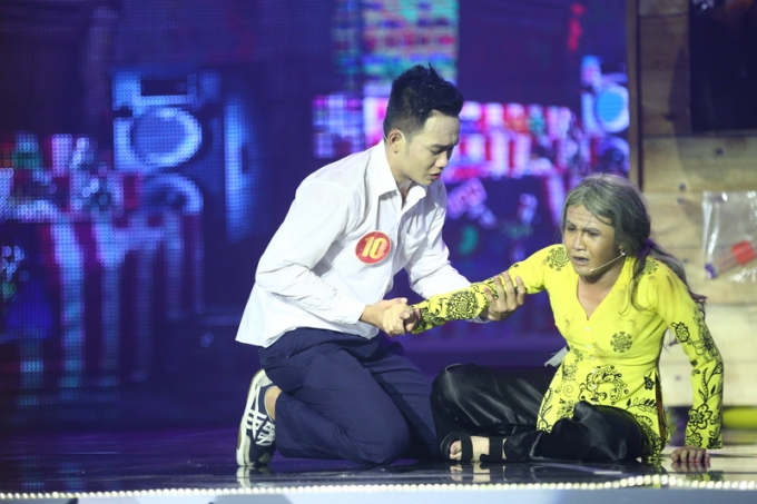 Hotboy phụ hồ th&agrave;nh qu&aacute;n qu&acirc;n Cười xuy&ecirc;n việt 2016