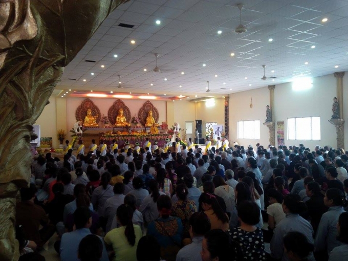 Lễ Vu Lan tại Ch&ugrave;a Đ&ocirc;ng Lai (Từ Sơn- Bắc Ninh). Ảnh: Nguyễn Hiếu