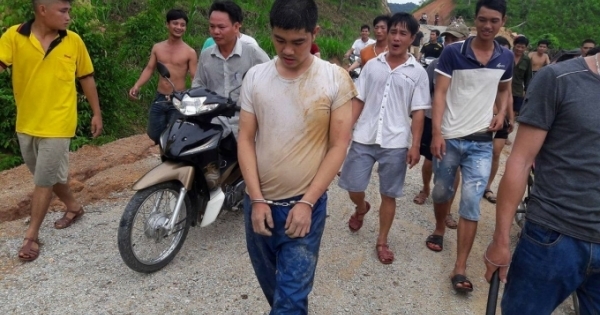 Dân đổ xô vào rừng vây bắt...cẩu tặc