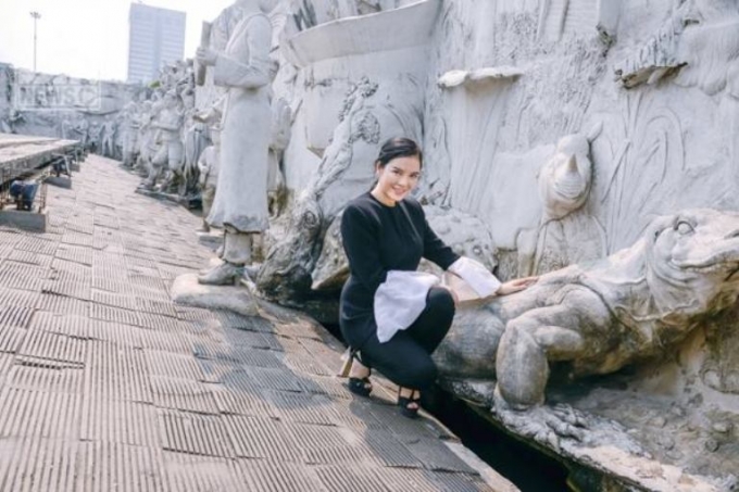 D&ugrave; ở phong c&aacute;ch n&agrave;o, người đẹp cũng vẫn lu&ocirc;n nổi bật v&agrave; quyến rũ.