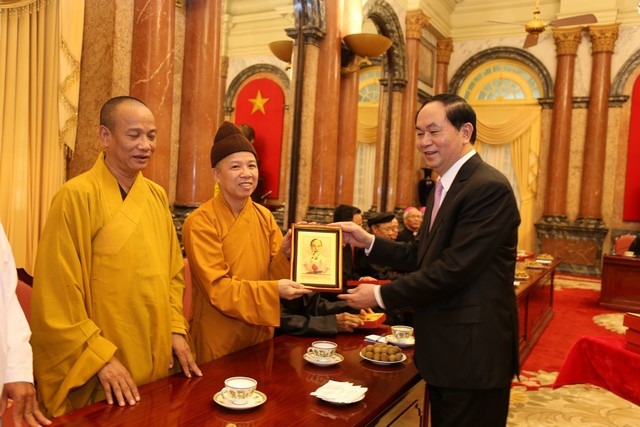 Chủ tịch nước Trần Đại Quang đ&oacute;n tiếp c&aacute;c chức sắc t&ocirc;n gi&aacute;o