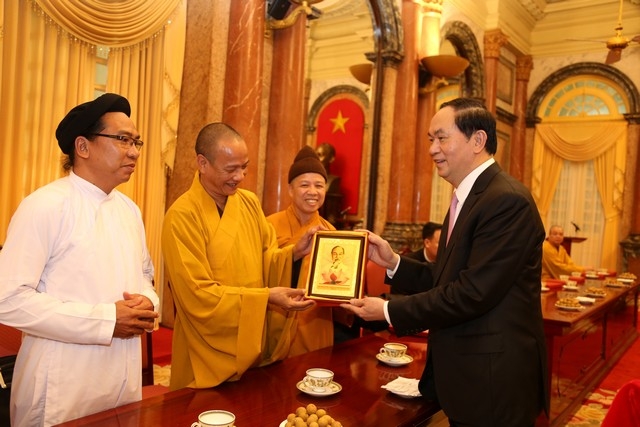 Chủ tịch nước Trần Đại Quang đ&oacute;n tiếp c&aacute;c chức sắc t&ocirc;n gi&aacute;o