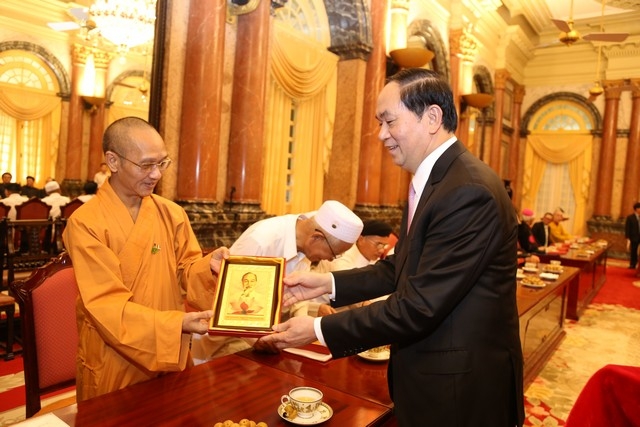 Chủ tịch nước Trần Đại Quang đ&oacute;n tiếp c&aacute;c chức sắc t&ocirc;n gi&aacute;o