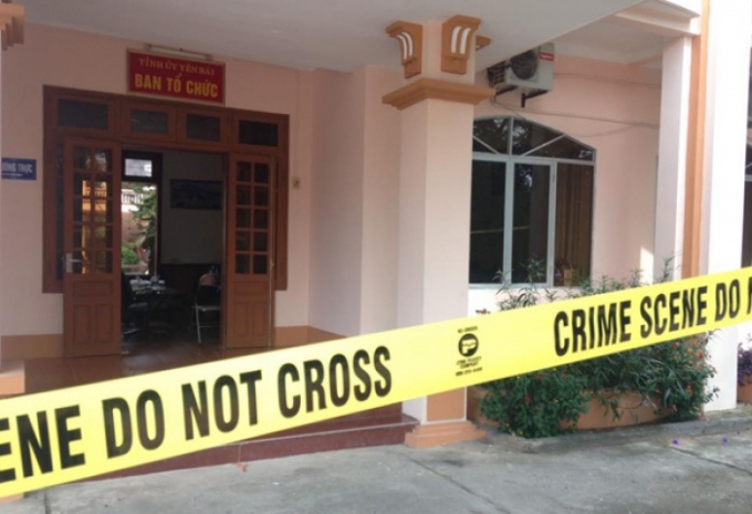 Hiện trường vụ bắn l&atilde;nh đạo tỉnh Y&ecirc;n B&aacute;i được phong tỏa.