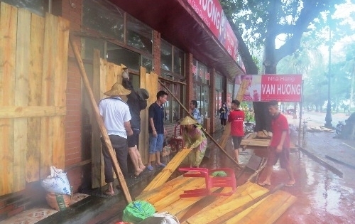 Trưa nay bão Dianmu vào Hải Phòng - Ninh Bình