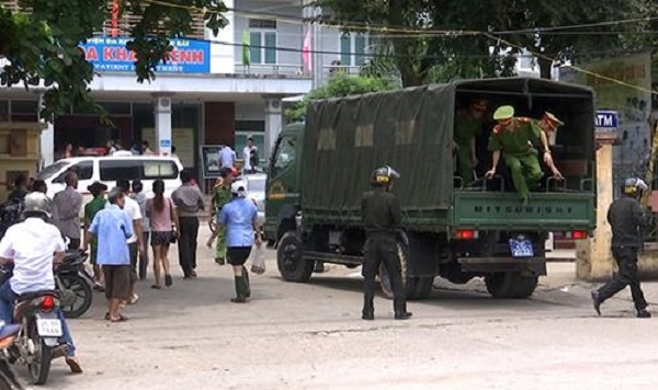 Thủ tướng chỉ đạo&nbsp;c&ocirc;ng an v&agrave; quốc ph&ograve;ng tại Y&ecirc;n B&aacute;i tăng cường c&aacute;c phương &aacute;n nghiệp vụ, tuyệt đối kh&ocirc;ng để xảy ra c&aacute;c t&igrave;nh huống xấu, m&acirc;́t tr&acirc;̣t tự ở Y&ecirc;n Bái. Ảnh:Sơn Dương.