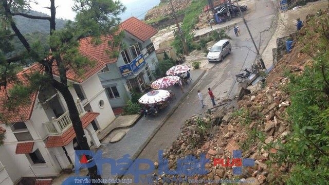 Ảnh hưởng cơn b&atilde;o số 3: Một g&oacute;c Nh&agrave; thờ đ&aacute; Tam Đảo bị sạt lở