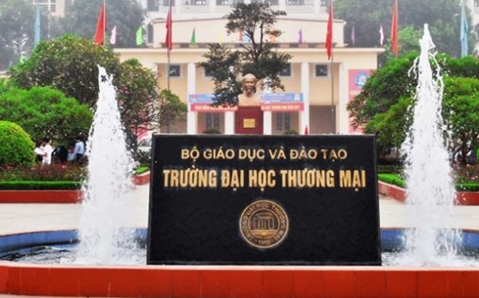 Trường ĐH Thương Mại.