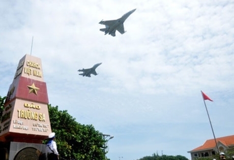 Nghe chuyện một chuyến bay ra Trường Sa của Su-30