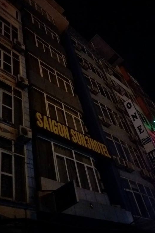 Kh&aacute;ch sạn nơi xảy ra sự việc đ&atilde; bị mất điện ho&agrave;n to&agrave;n sau sự cố.