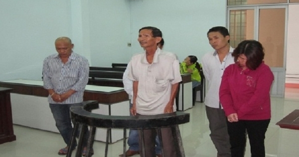 Đi tù vì bảo kê xóc đĩa trong đìa tôm