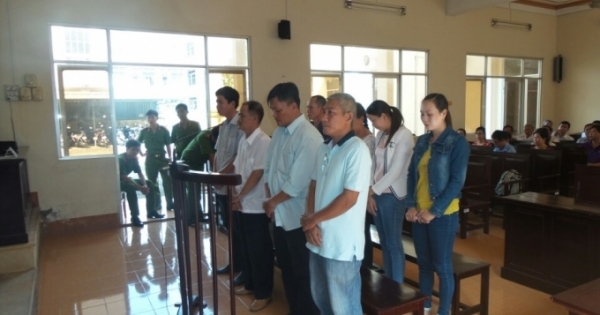 Hơn 107 năm tù giam cho 8 cựu lãnh đạo Ngân hàng Việt Á Chi nhánh Bạc Liêu