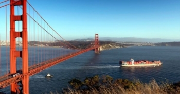 Lạ đời và ngược đời