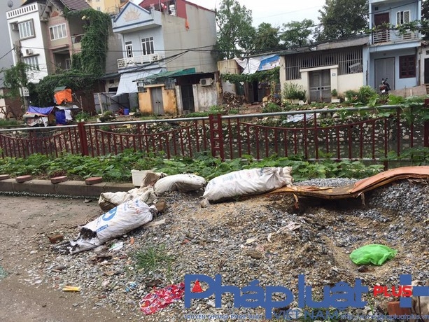 Đường ven s&ocirc;ng Lừ