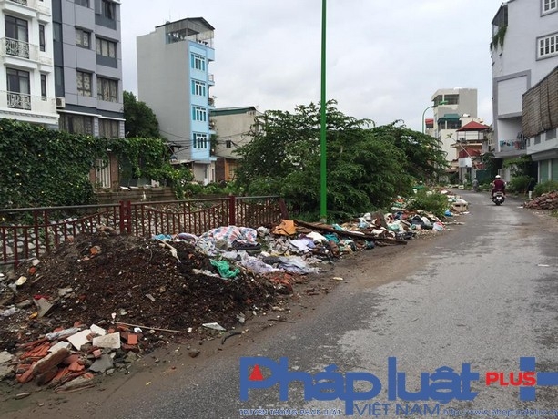 Đường ven s&ocirc;ng Lừ