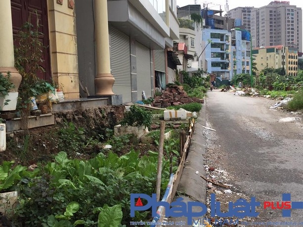 Đường ven s&ocirc;ng Lừ