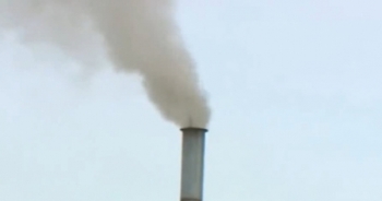 Hà Nội: Người dân kêu cứu vì doanh nghiệp xả khí độc hại