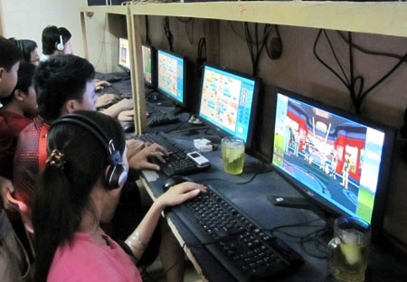 Quảng Bình: Không cho tiền chơi game cháu bóp cổ bà nội chết.