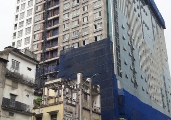 Quận Ba Đình cần sớm hoàn thiện phương án phá dỡ tòa nhà 8B Lê Trực