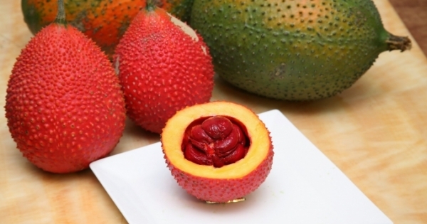 Những cách ăn gấc có thể gây ngộ độc