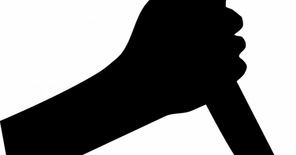 Chồng cũ chém bạn trai mới của vợ vì chuyện mất trộm