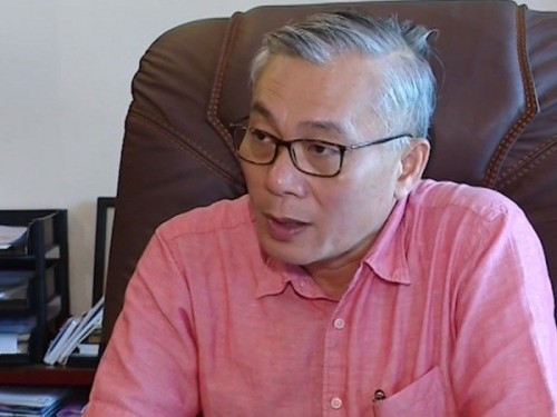 &Ocirc;ng Nguyễn Đức Hinh-&nbsp;Hiệu trưởng Đại học Y H&agrave; Nội.