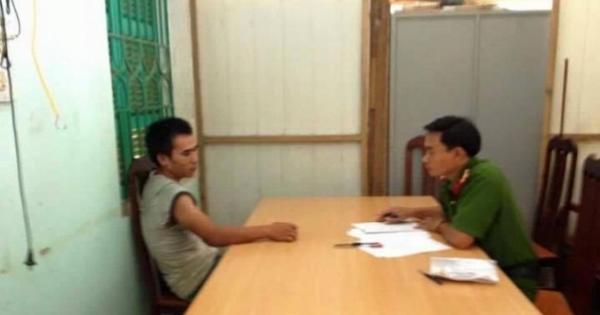 Hòa Bình: Phụ huynh dùng tua vít đâm trọng thương cô giáo