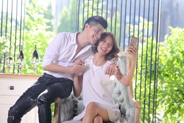 Với sự tự nhi&ecirc;n v&agrave; linh hoạt Ph&iacute; Phương Anh được đ&aacute;nh gi&aacute; kh&aacute; cao trong phần thi n&agrave;y.