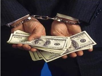 Giám đốc hầu tòa vì lừa đảo