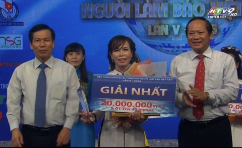 Giải nhất được trao cho nh&agrave; b&aacute;o Hạ Thi, Chi hội Nh&agrave; b&aacute;o B&aacute;o Đồng Nai.