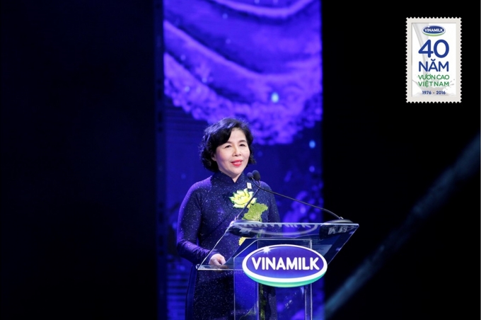B&agrave; Mai Kiều Li&ecirc;n - Tổng Gi&aacute;m đốc Vinamilk, người đ&atilde; đồng h&agrave;nh c&ugrave;ng Vinamilk trong cuộc h&agrave;nh tr&igrave;nh 40 năm đưa thương hiệu n&agrave;y vươn ra ngo&agrave;i l&atilde;nh thổ Việt Nam v&agrave; trở th&agrave;nh c&ocirc;ng ty Việt Nam đầu ti&ecirc;n được Forbes Ch&acirc;u &Aacute; đưa v&agrave;o danh s&aacute;ch 1 trong c&ocirc;ng ty ni&ecirc;m yết tốt nhất Ch&acirc;u &Aacute; &ndash; Th&aacute;i B&igrave;nh Dương.