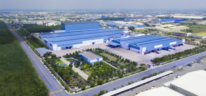 To&agrave;n cảnh Si&ecirc;u nh&agrave; m&aacute;y sữa Việt Nam (nh&agrave; m&aacute;y MEGA) - 1 trong 13 nh&agrave; m&aacute;y sữa của Vinamilk tại Việt Nam v&agrave; cũng l&agrave; 1 trong 3 si&ecirc;u nh&agrave; m&aacute;y sữa hiện c&oacute; tr&ecirc;n thế giới.