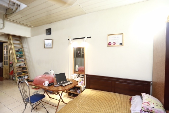 Chỗ ngủ của gia đ&igrave;nh Đỗ Mỹ Linh.