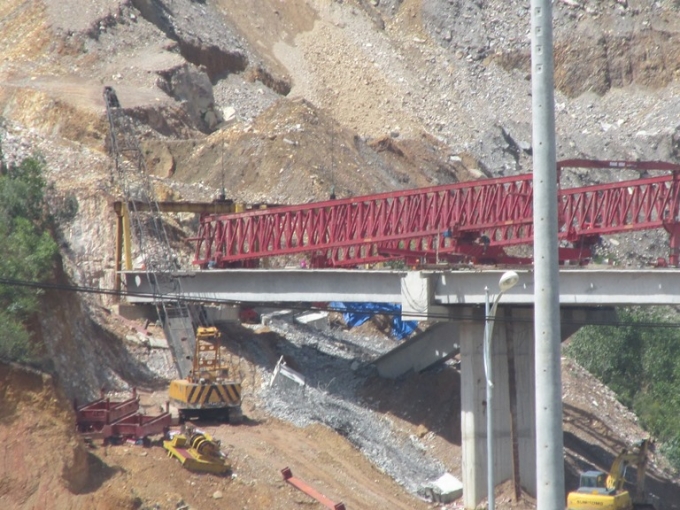 Vị tr&iacute; 3 dầm cầu bị sập.