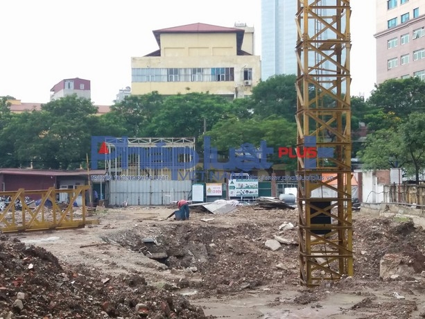 C&ocirc;ng tr&igrave;nh x&acirc;y dựng im l&igrave;m.