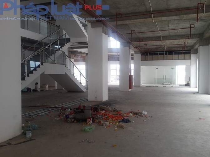 D&ugrave; người d&acirc;n đ&atilde; chuyển về đ&acirc;y sinh sống được 1 năm, thế nhưng nhiều hạng mục của c&ocirc;ng tr&igrave;nh n&agrave;y vẫn chưa ho&agrave;n thiện?