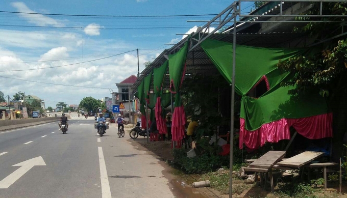 Gia đ&igrave;nh đ&atilde; đưa thi thể nạn nh&acirc;n về nh&agrave; lo hậu sự.&nbsp;