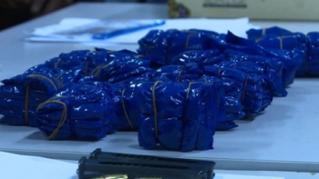 Sơn La: Bắt 5 đối tượng vận chuyển ma túy tổng hợp có vũ trang