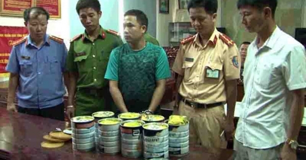 Nghệ An: Hàng chục kg ma túy đá giấu trong hộp sữa