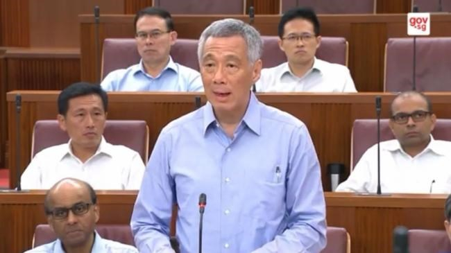 L&yacute; Hiển Long ph&aacute;t biểu trước Quốc hội h&ocirc;m 3/7.