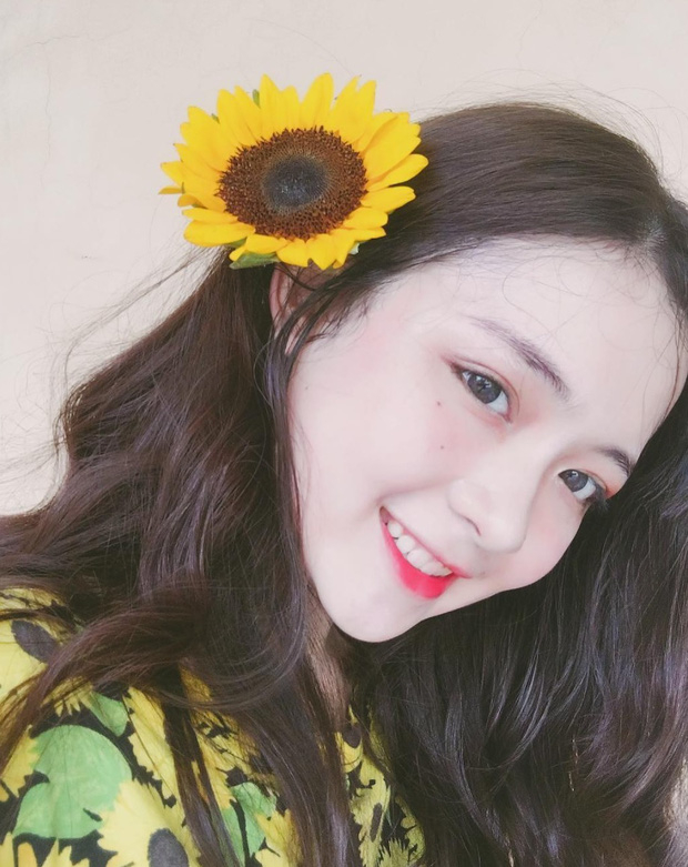 Nữ sinh Nghệ An g&acirc;y sốt cộng đồng mạng với những bộ ảnh cực