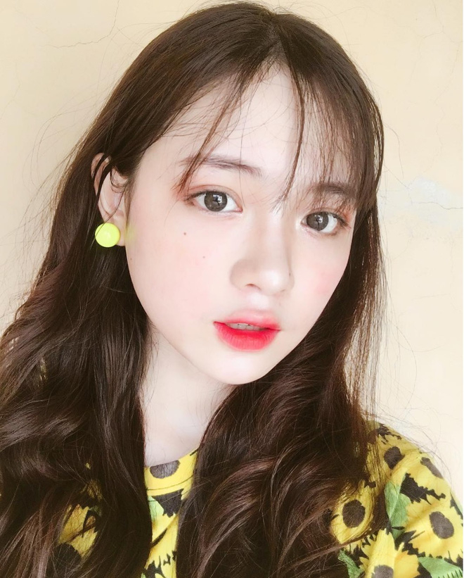 Nữ sinh Nghệ An g&acirc;y sốt cộng đồng mạng với những bộ ảnh cực