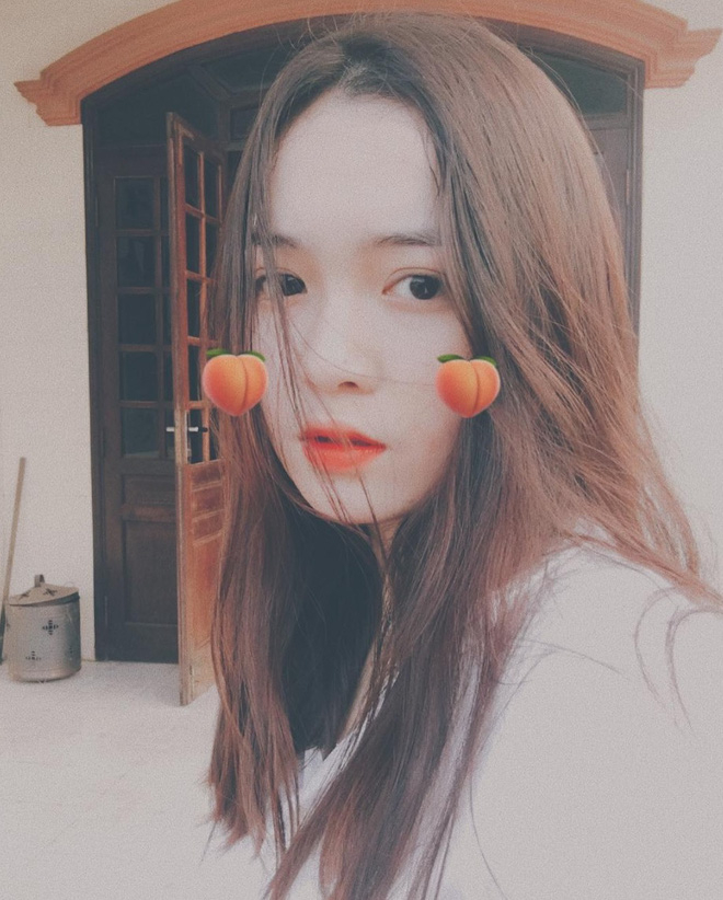 Nữ sinh Nghệ An g&acirc;y sốt cộng đồng mạng với những bộ ảnh cực