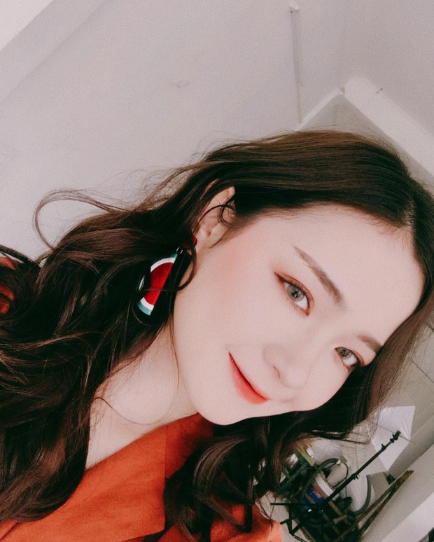 Nữ sinh Nghệ An g&acirc;y sốt cộng đồng mạng với những bộ ảnh cực