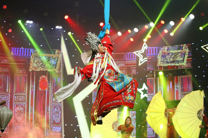 Sao Nối Ng&ocirc;i: Những c&acirc;u chuyện t&igrave;nh người vẫn lu&ocirc;n khiến kh&aacute;n giả bật kh&oacute;c