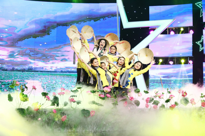 Sao Nối Ng&ocirc;i: Những c&acirc;u chuyện t&igrave;nh người vẫn lu&ocirc;n khiến kh&aacute;n giả bật kh&oacute;c