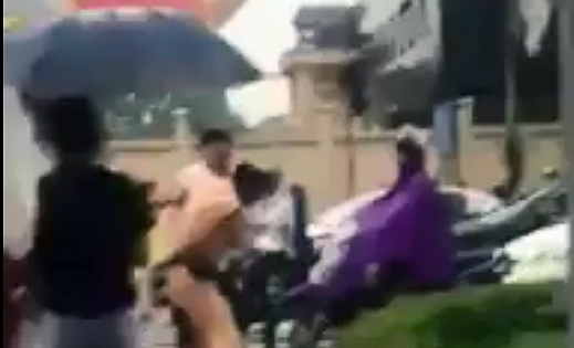 Hà Nội: Tạm giữ hình sự thanh niên dùng gậy đánh golf tấn công CSGT