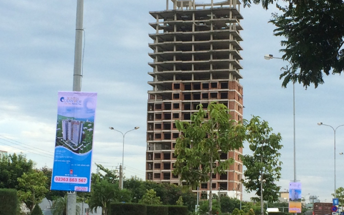 Băng r&ocirc;n ch&agrave;o b&aacute;n Sơn Tr&agrave; Ocean View treo ngay trước dự &aacute;n c&oacute; t&ecirc;n ch&iacute;nh thức The Sunmit Sơn Tr&agrave;