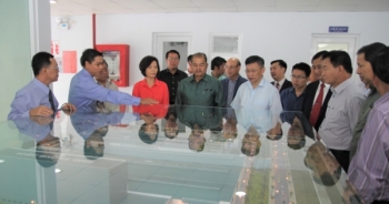 Đoàn đại biểu cấp cao Lào thăm và làm việc tại Nhà máy sữa Việt Nam