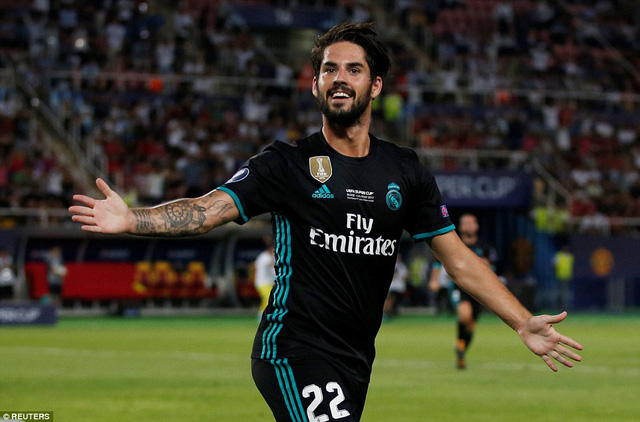 Isco ăn mừng b&agrave;n thắng n&acirc;ng tỷ số l&ecirc;n 2-0 ở ph&uacute;t 52